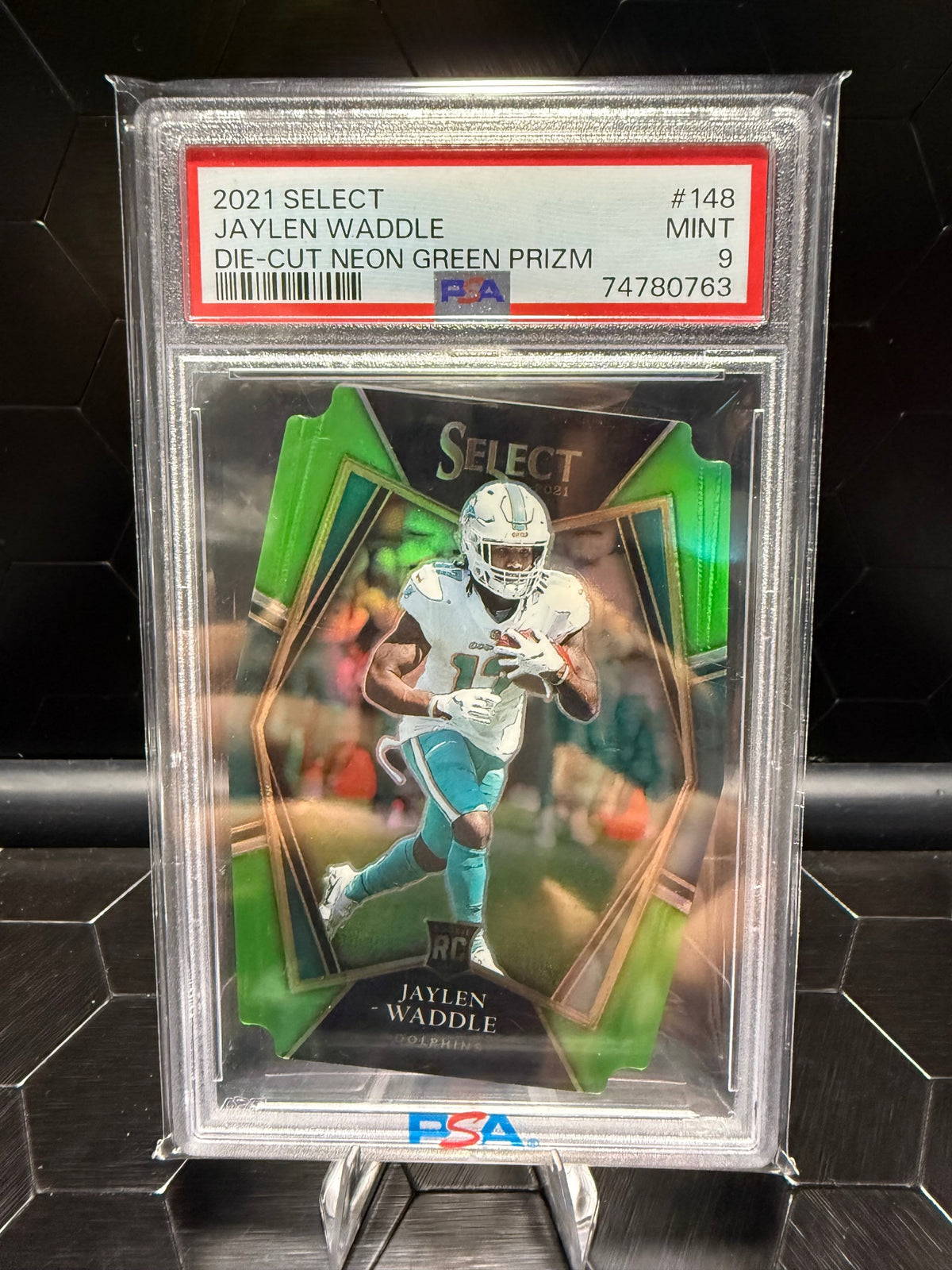 2021 Panini Select Jaylen Waddle #148 Die-Cut Neon Green Prizm RC /349 PSA 9
