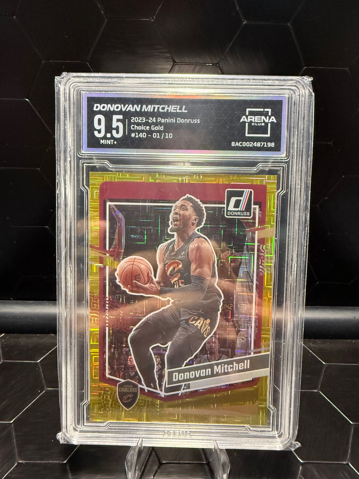 2023-24 Donruss #140 Donovan Mitchell Gold 01/10 Arena Club 9.5 Mint