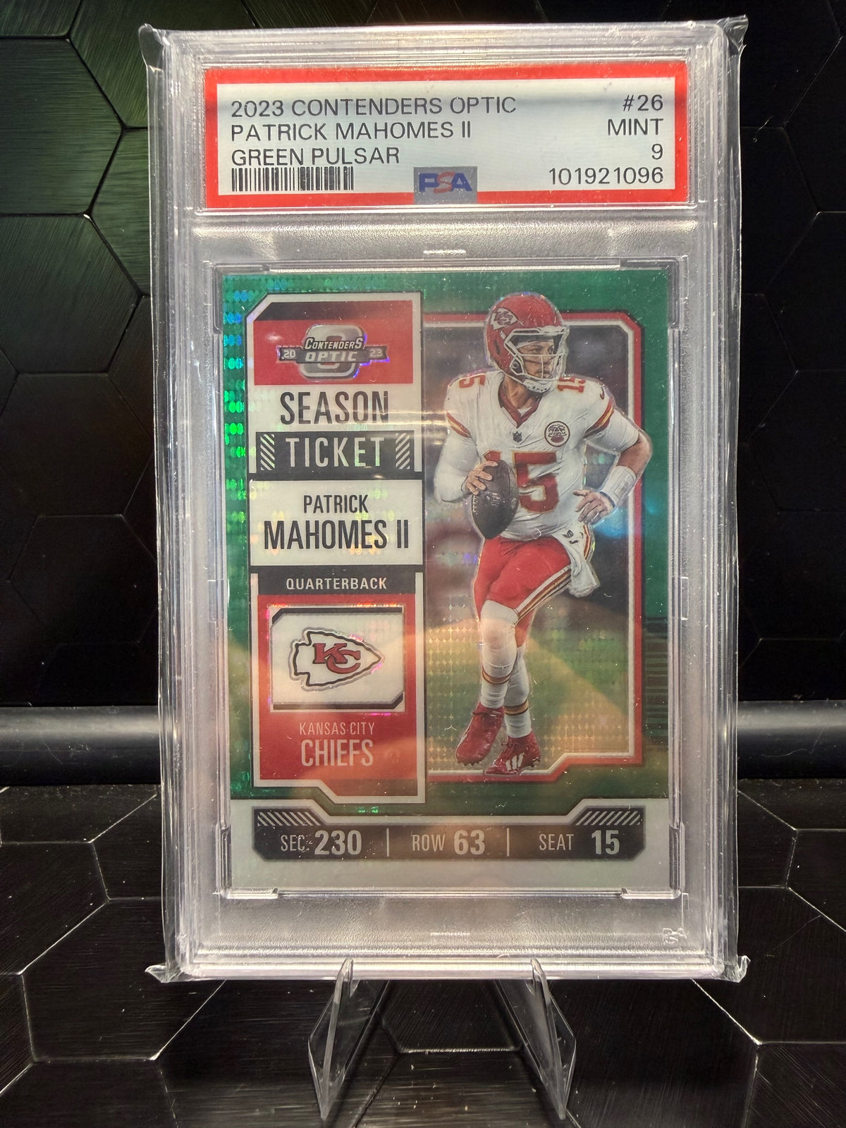 2023 Contenders Optic Patrick Mahomes II #26 Green Pulsar 29/35 PSA 9