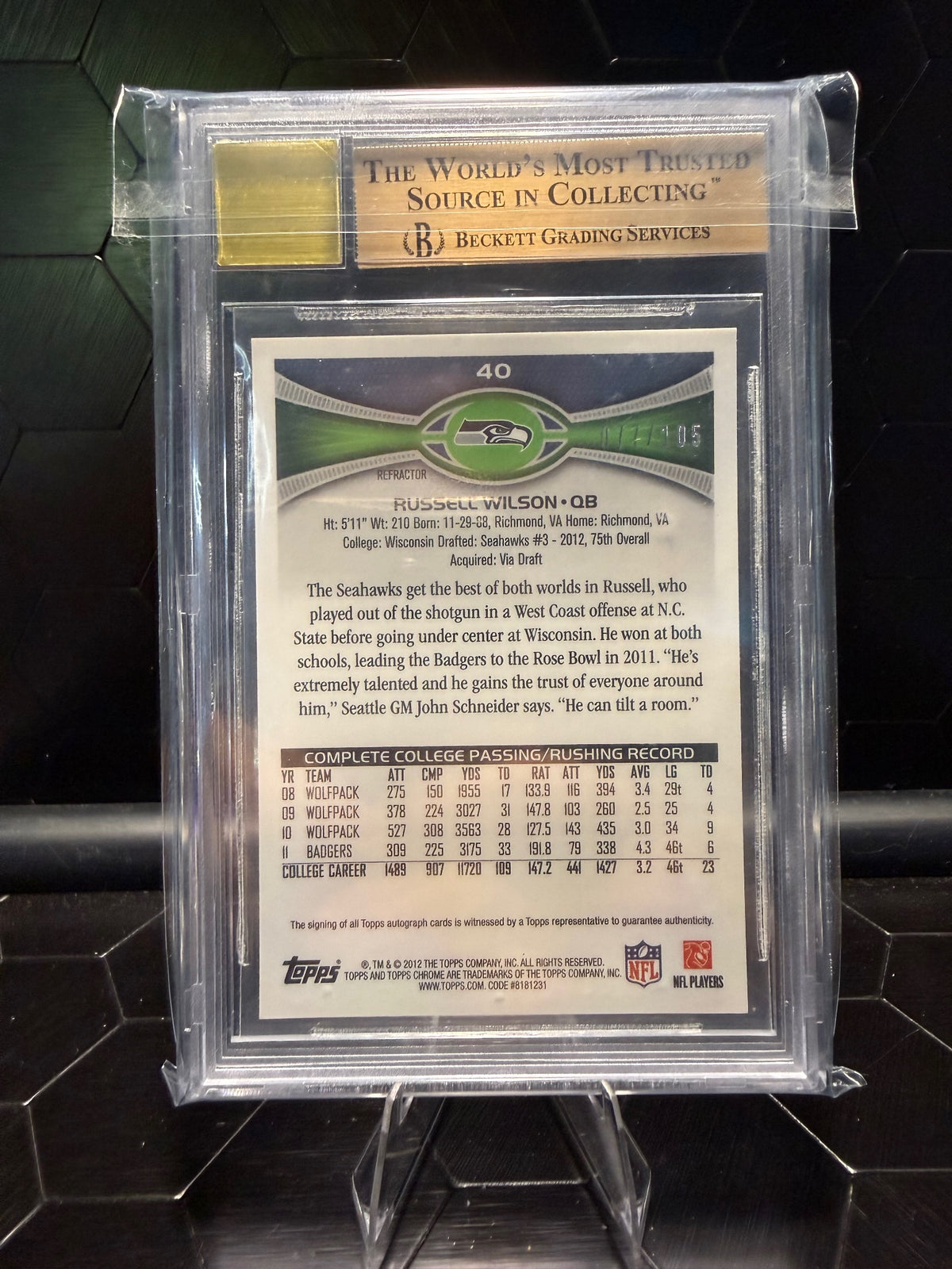 2012 Topps Chrome Russell Wilson #40 Camo Refractor Auto /105 BGS 9.5