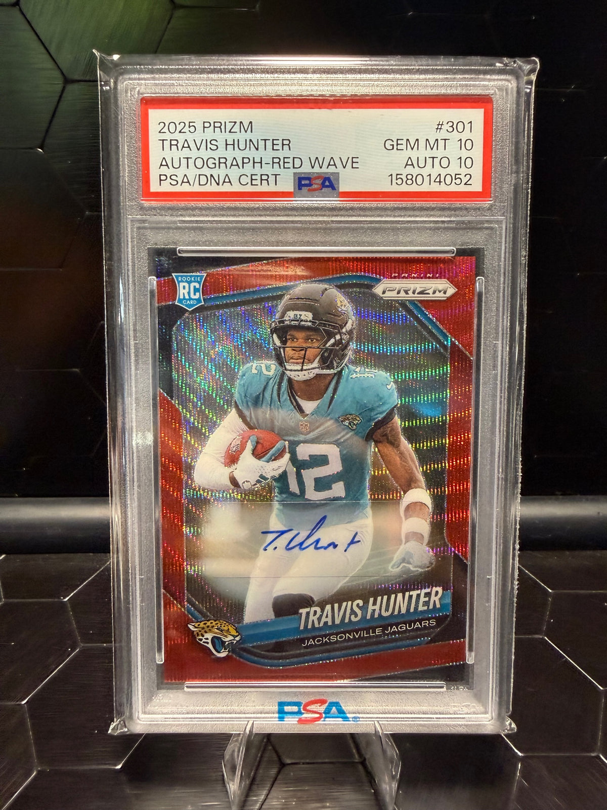 2025 Panini Prizm Travis Hunter #301 Red Wave Rookie Auto /149 PSA 10