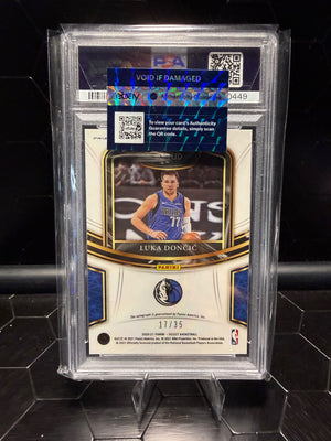 2020-21 Select Luka Doncic #SGLUD Signatures Neon Green Prizm Auto /35 PSA 8