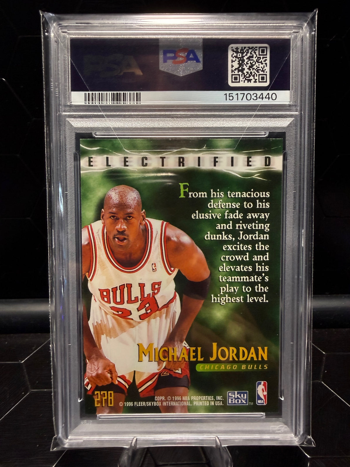 1995 SkyBox Premium Michael Jordan #278 Electrified PSA 8