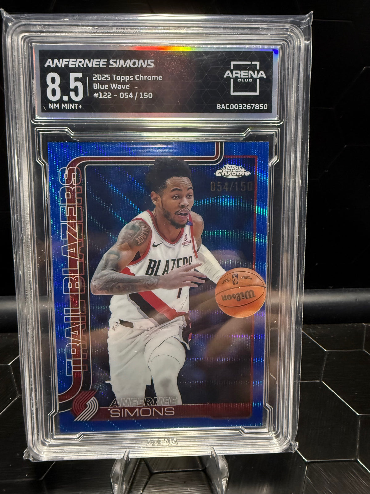 2025 Topps Chrome Anfernee Simons #122 Blue Wave 054/150 Arena Club 8.5