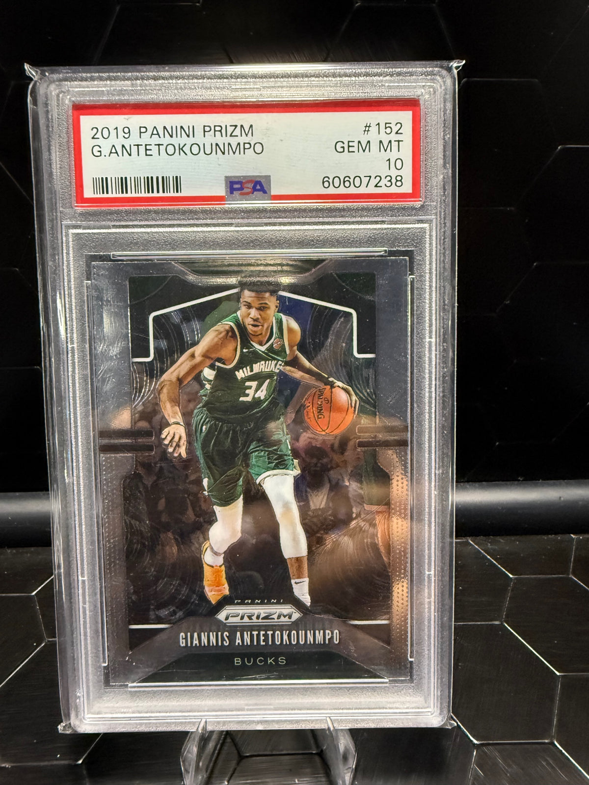 2019-20 Panini Prizm Giannis Antetokounmpo #152 PSA 10