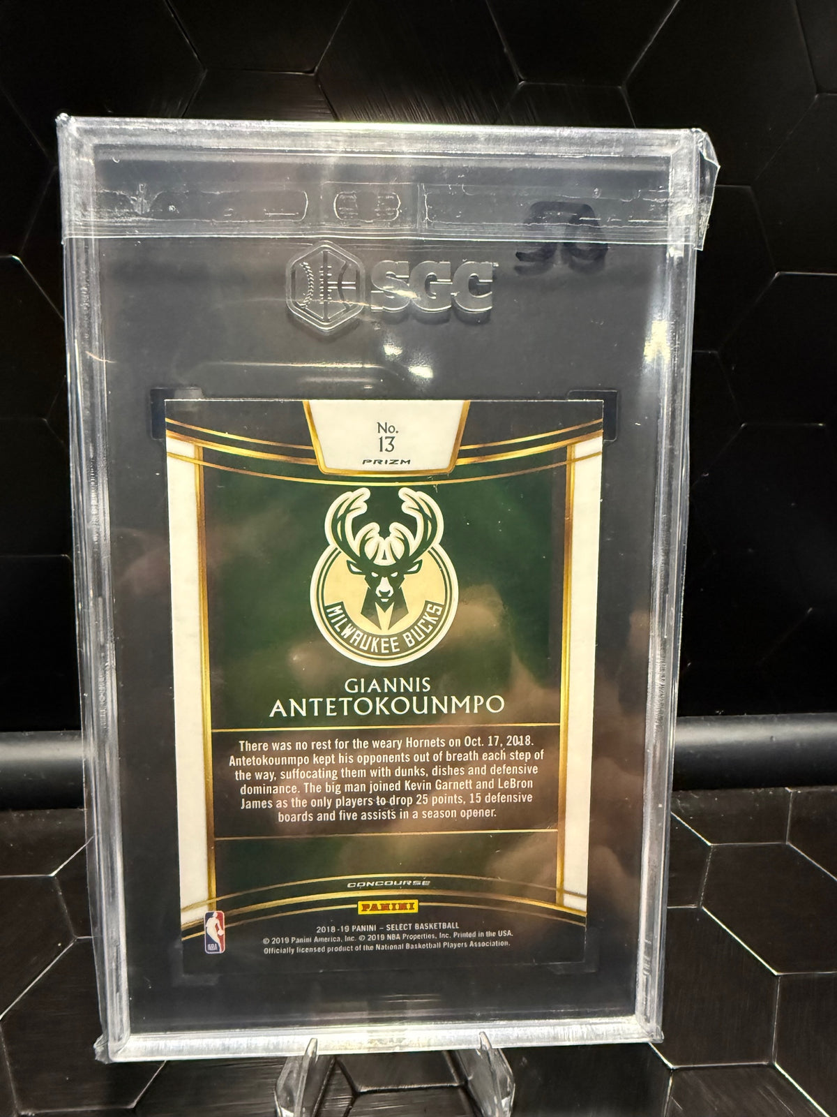 2018-19 Panini Select Giannis Antetokounmpo #13 Tri Color Prizm SGC 10