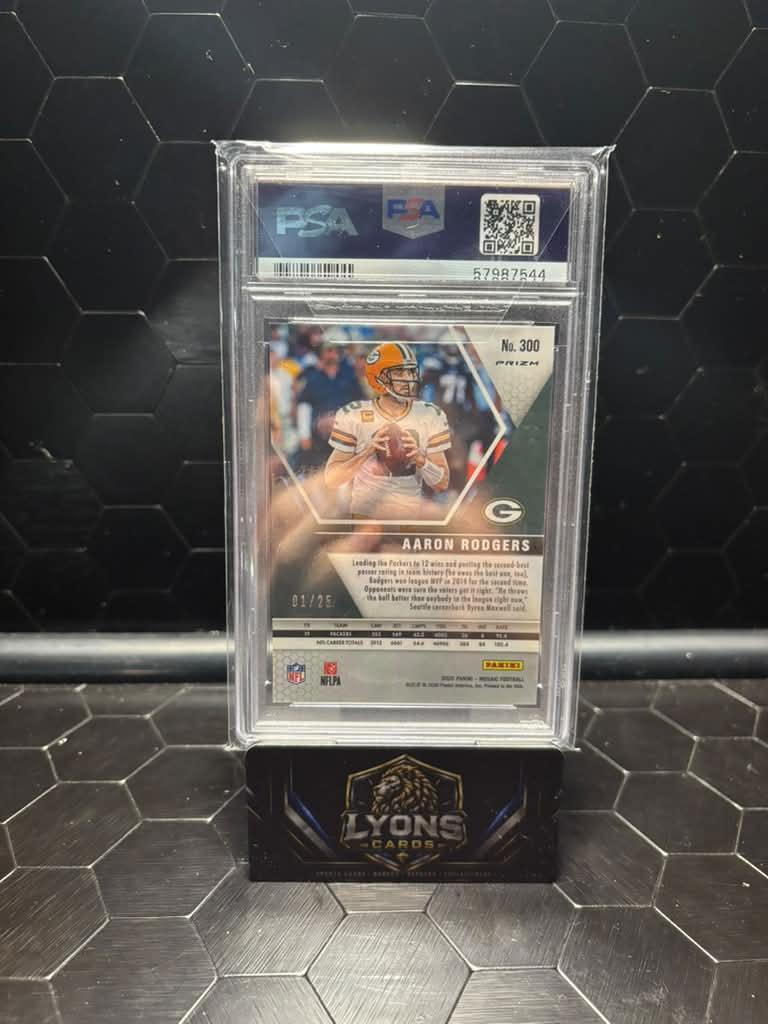 2020 Panini Mosaic #300 Aaron Rodgers White Mosaic /25 PSA 10