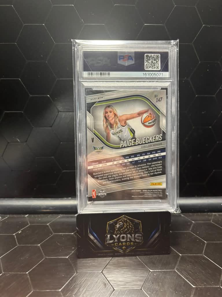 2025 Panini Prizm WNBA #147 Paige Bueckers Ice Prizm PSA 10